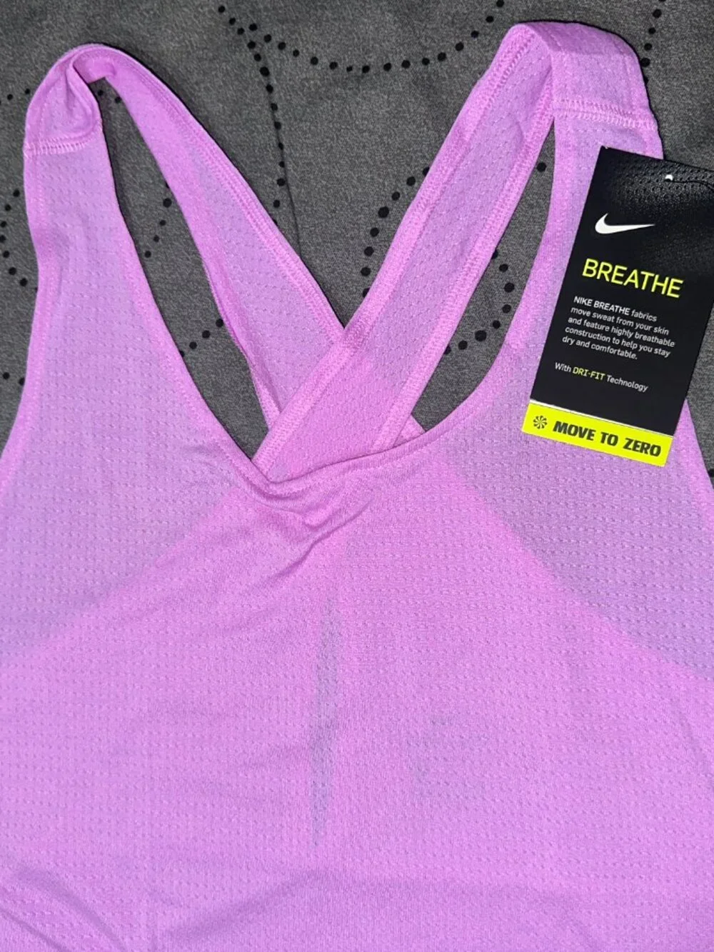 NIKE WOMEN'S BREATHE RUNNING #597 FUSCHIA GLOW TANK SLIM FIT SIZE L WOMEN $35.00
